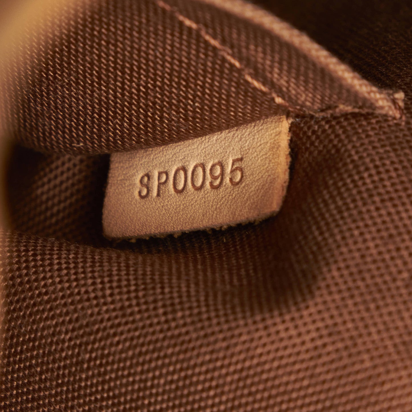 Monogram Batignolles Vertical