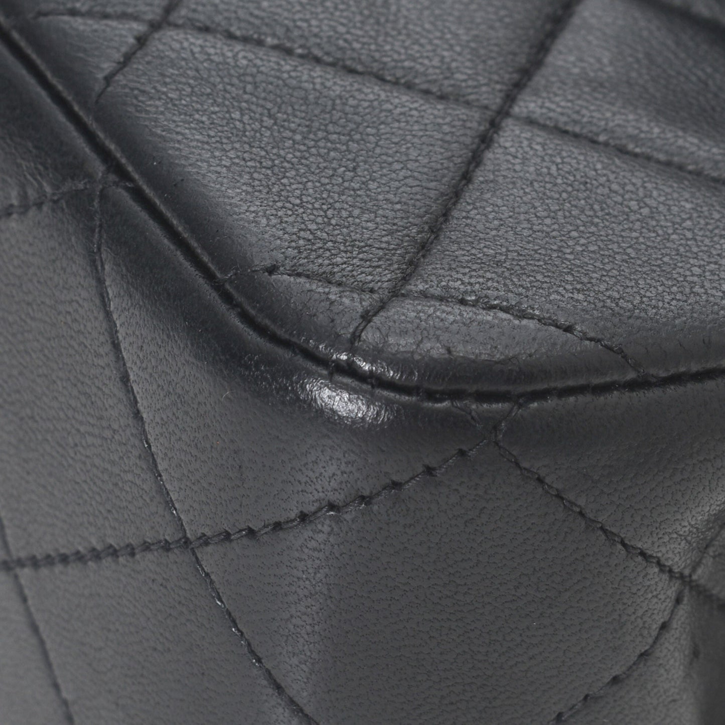 Medium Classic Double Flap