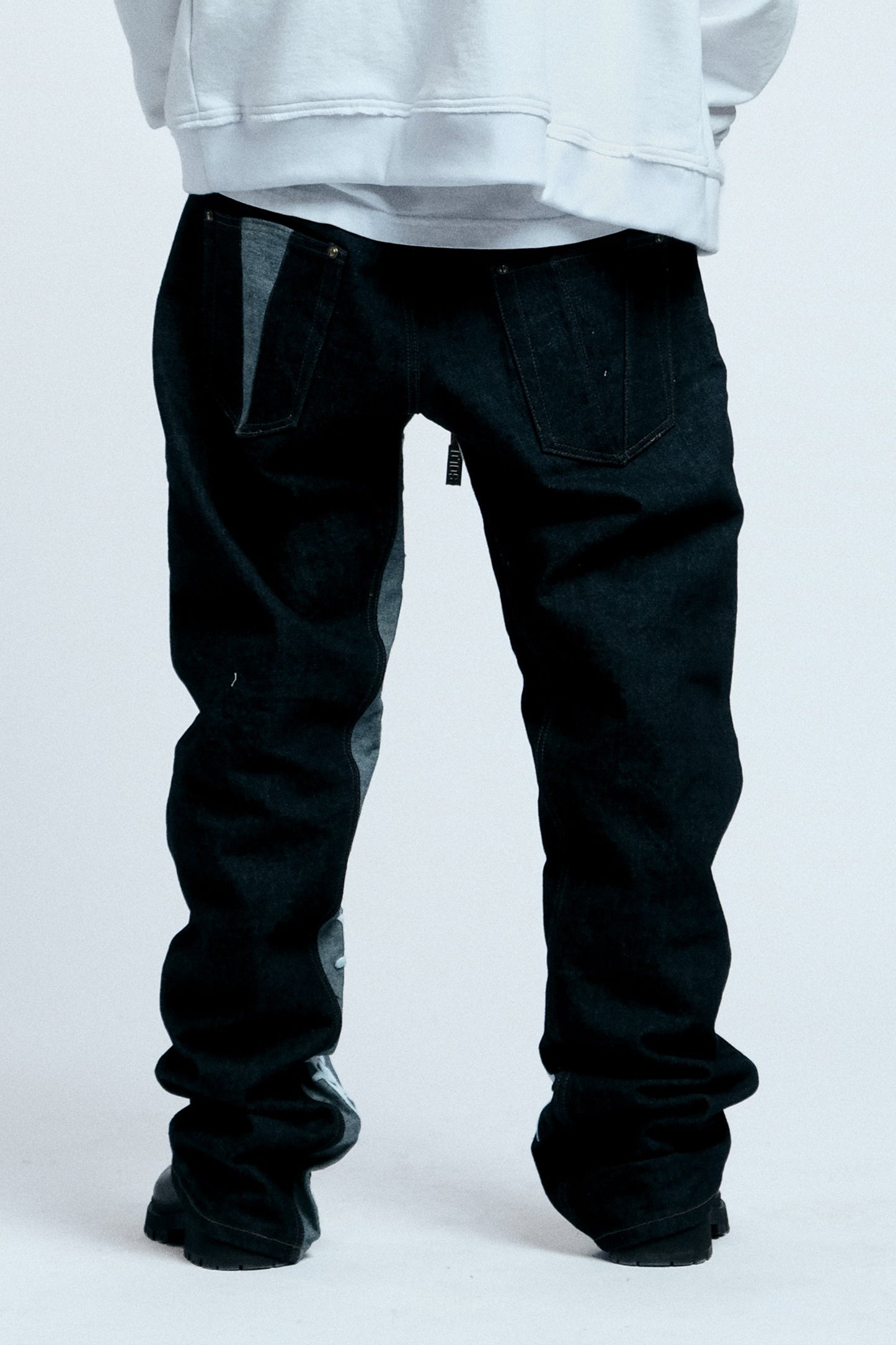 LVDV TWO-TONE RAW DENIM JEANS