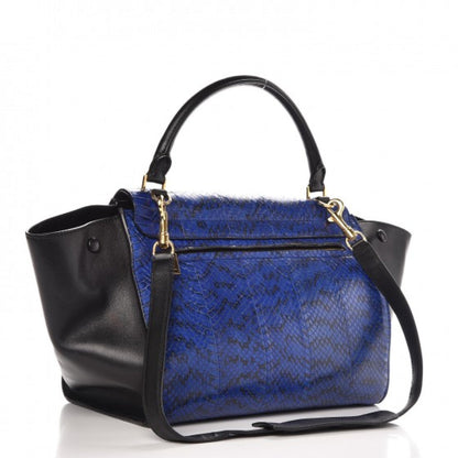 Python Medium Trapeze