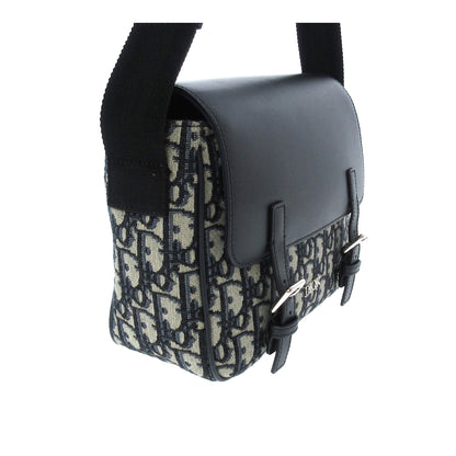 Trotter Messenger Bag