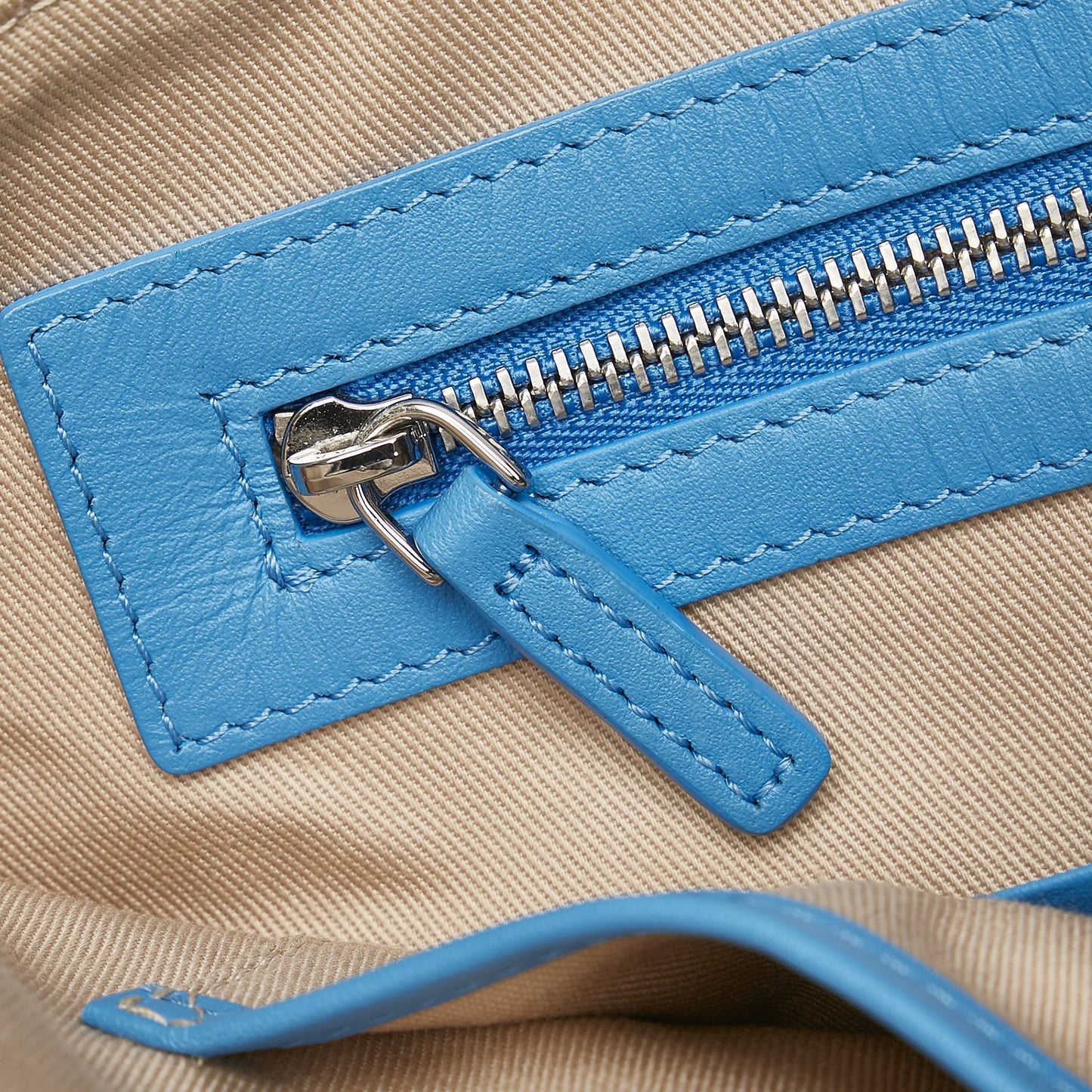 Skyoptic Stud Visetos Clutch